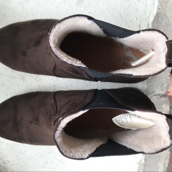 Chelsea Brown Winter Wool Suede Boots - Picture 10 of 12